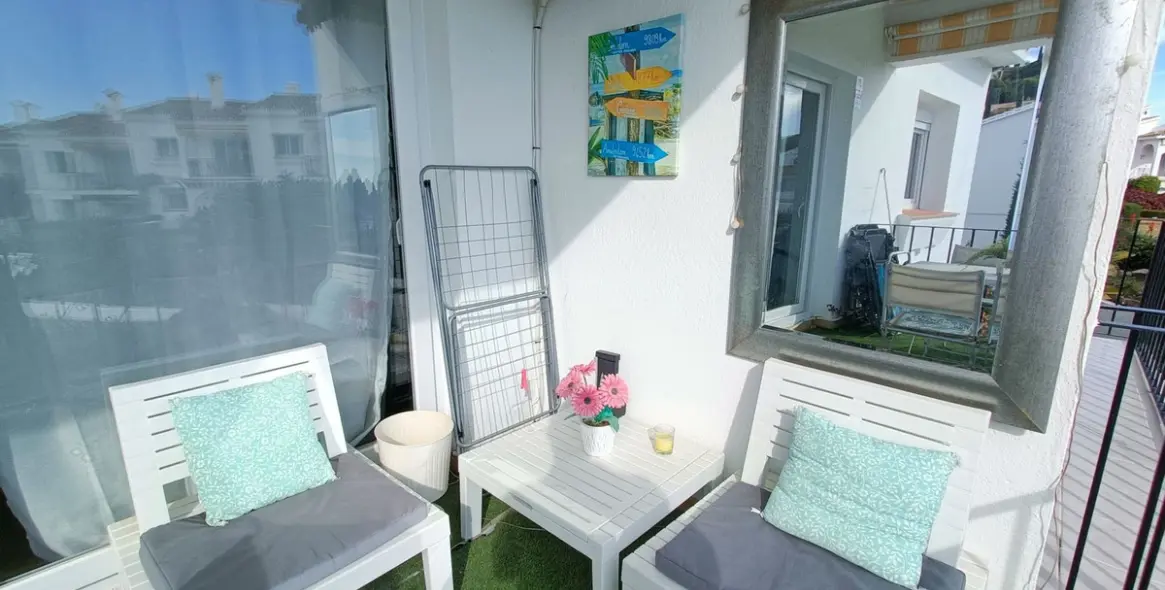 Short-term rent of penthouse in El Paraiso 7