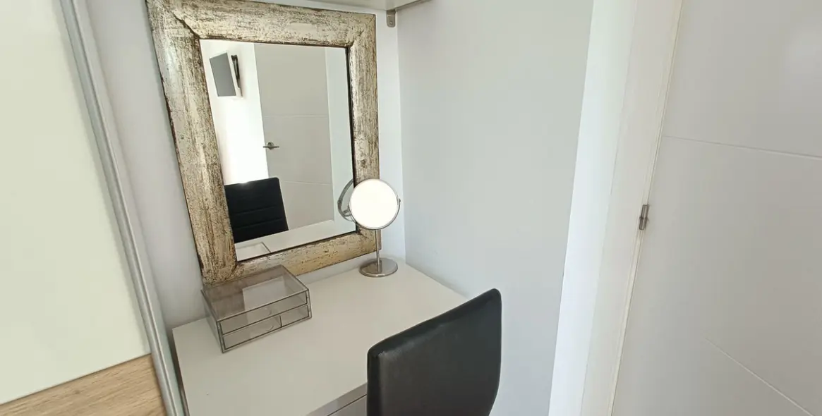 Short-term rent of penthouse in El Paraiso 15