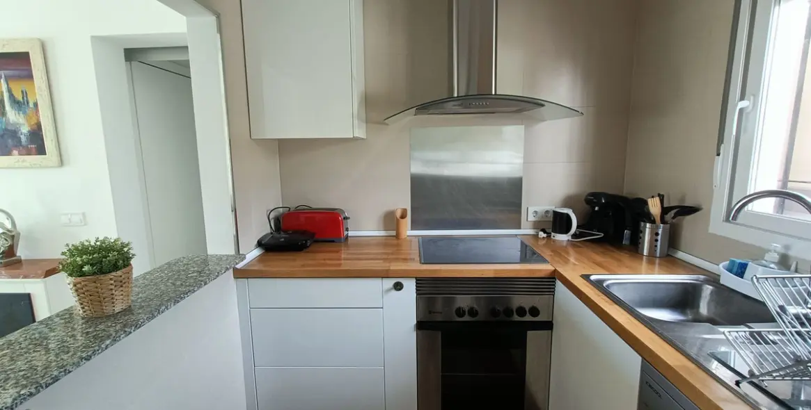 Short-term rent of penthouse in El Paraiso 17