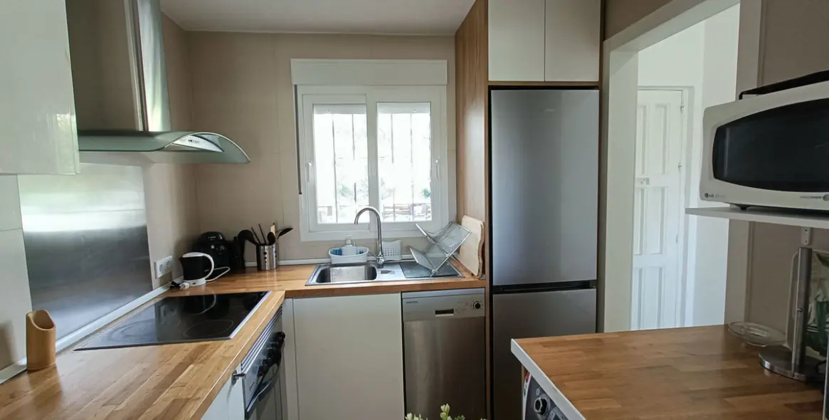 Short-term rent of penthouse in El Paraiso 20
