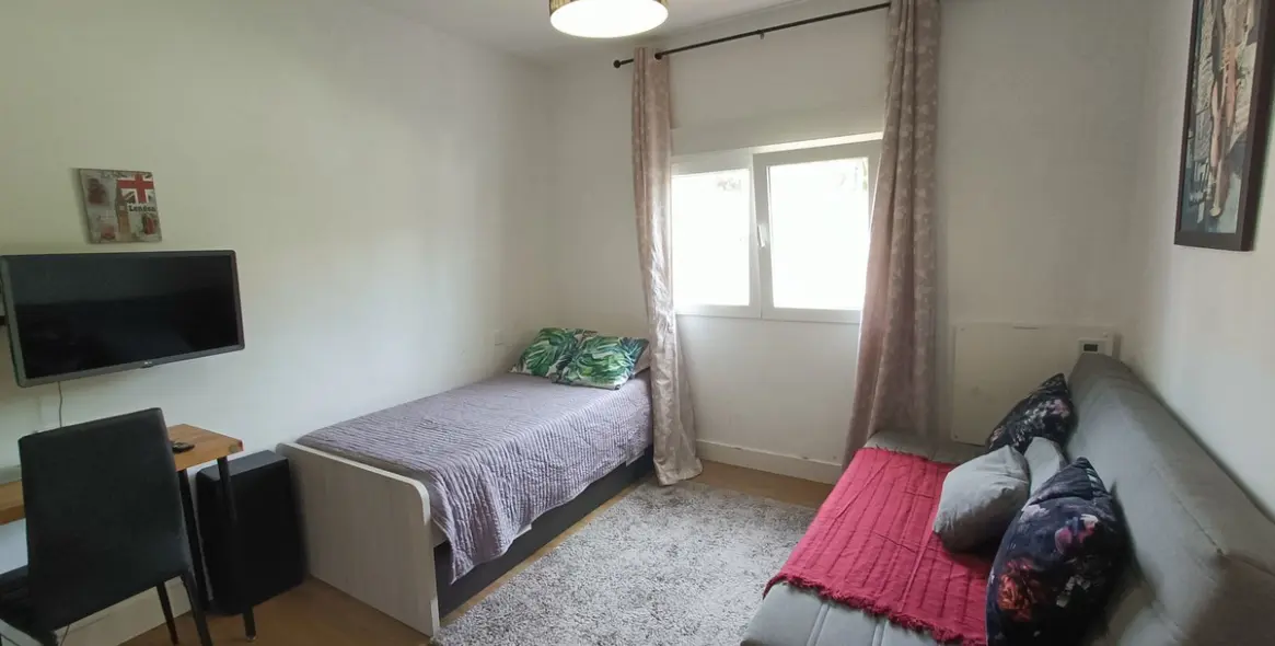 Short-term rent of penthouse in El Paraiso 23