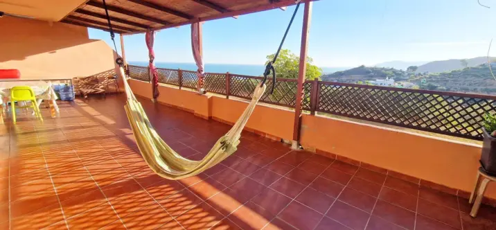Venta de apartamento en planta media en Rincón de la Victoria 0