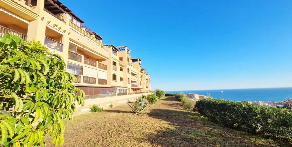 Продажа апартаментов на среднем этаже в Rincón de la Victoria 39