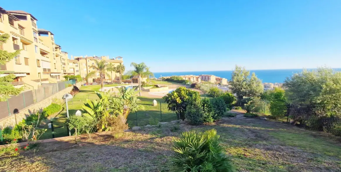 Продажа апартаментов на среднем этаже в Rincón de la Victoria 42