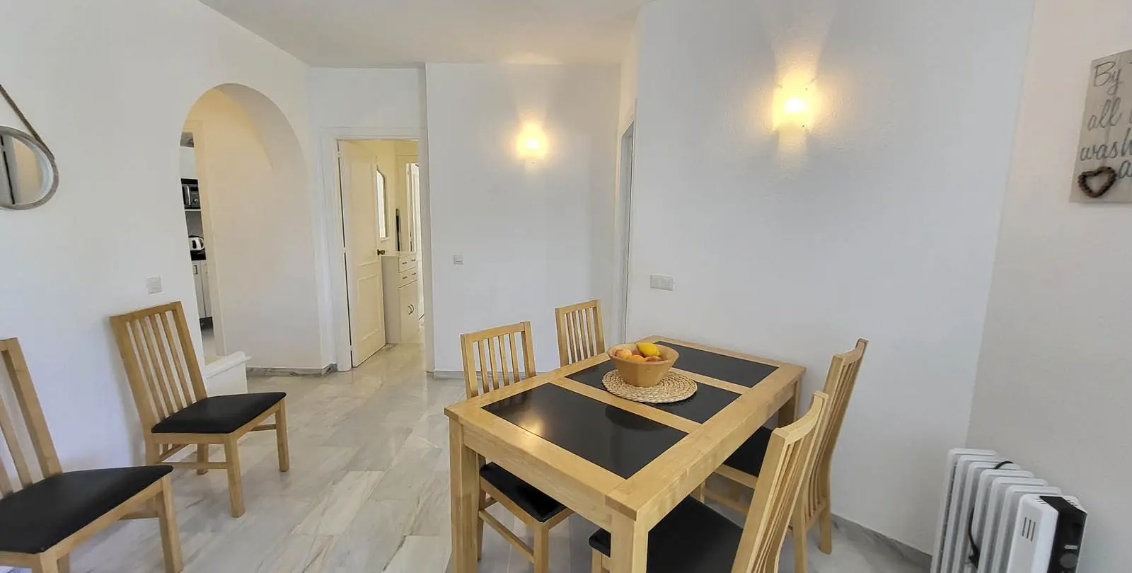 Venta de apartamento en planta media en Calahonda 5
