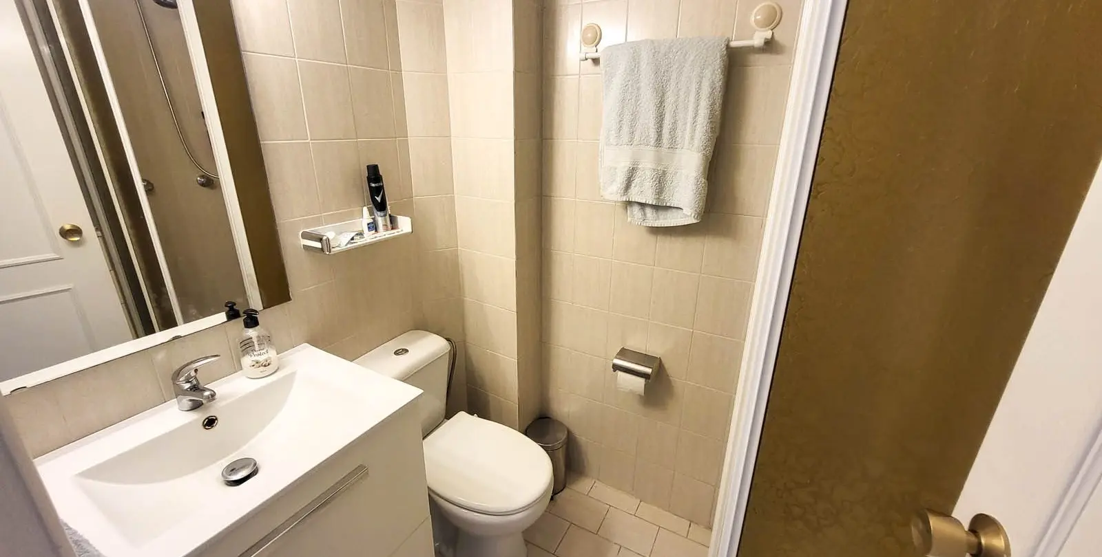 Venta de apartamento en planta media en Calahonda 19