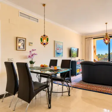 Sale of middle floor apartment in Calanova Golf