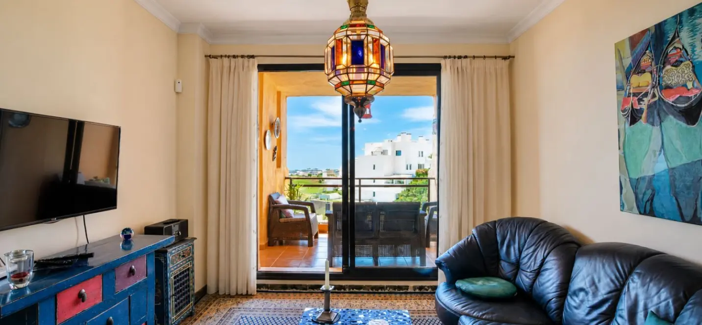 Sale of middle floor apartment in Calanova Golf 2
