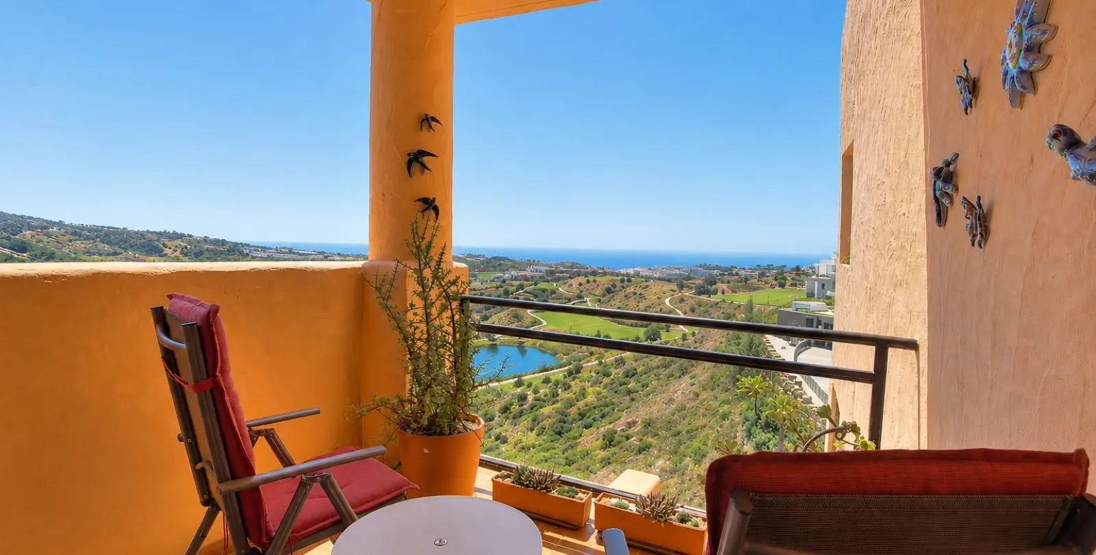 Sale of middle floor apartment in Calanova Golf 20