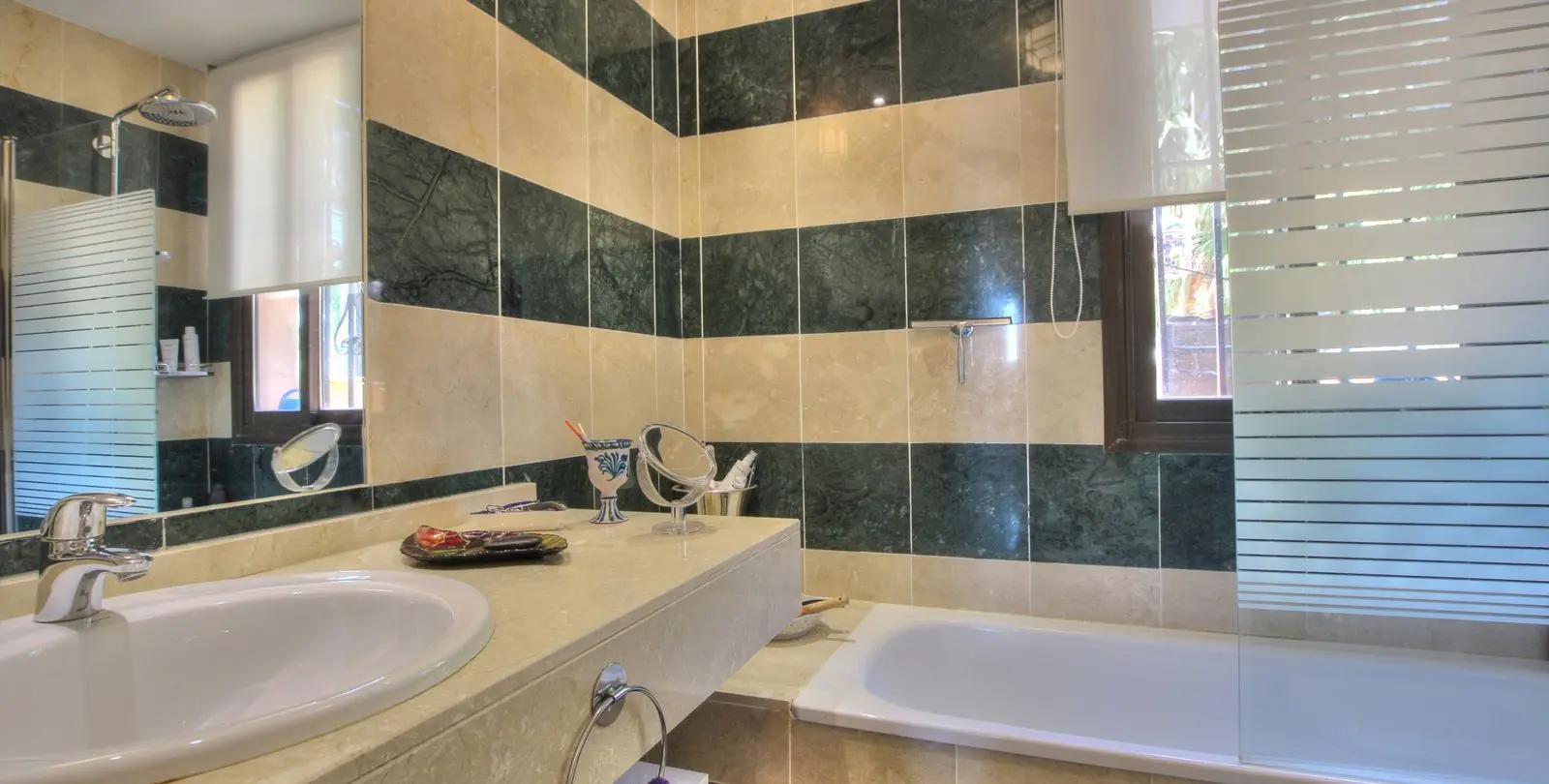Sale of middle floor apartment in Calanova Golf 22