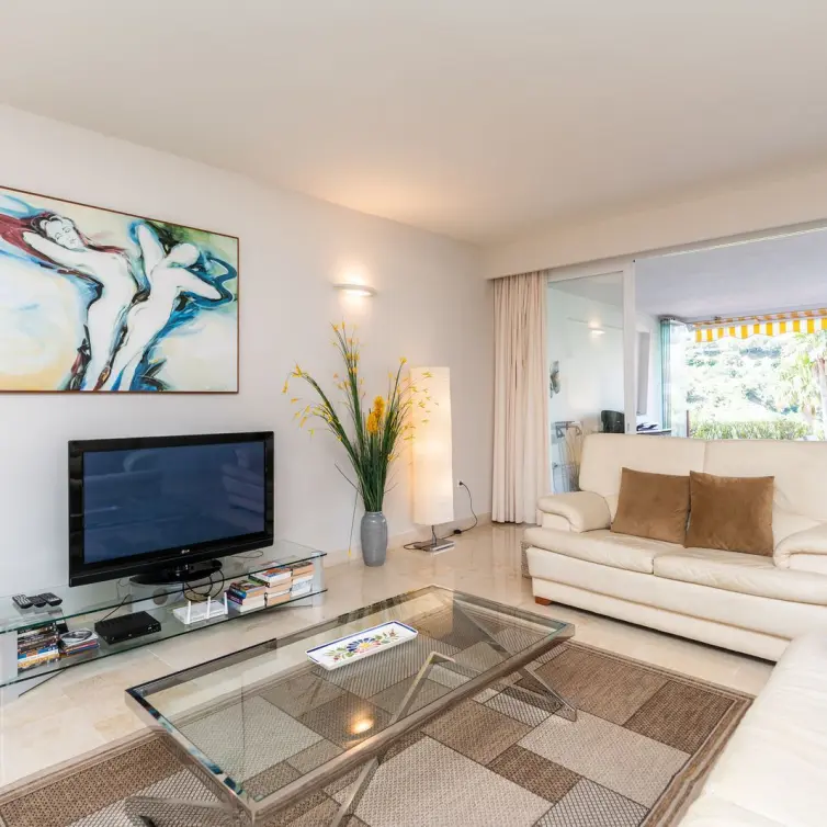 Sale of ground floor apartment in Miraflores