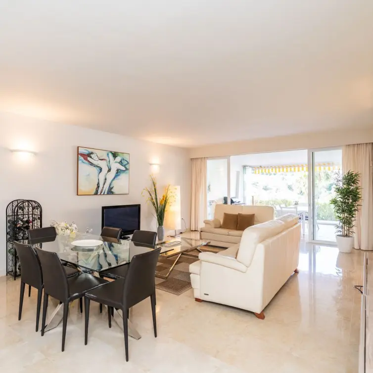 Sale of ground floor apartment in Miraflores