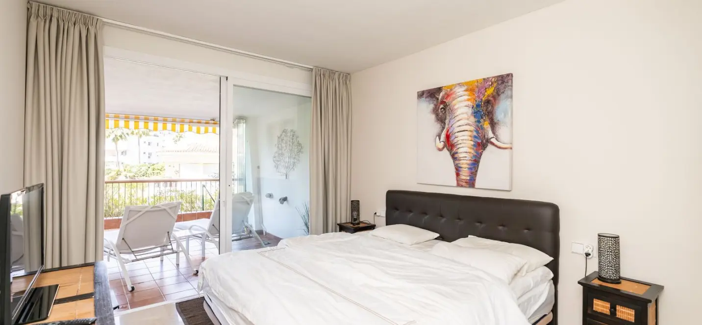 Sale of ground floor apartment in Miraflores 4
