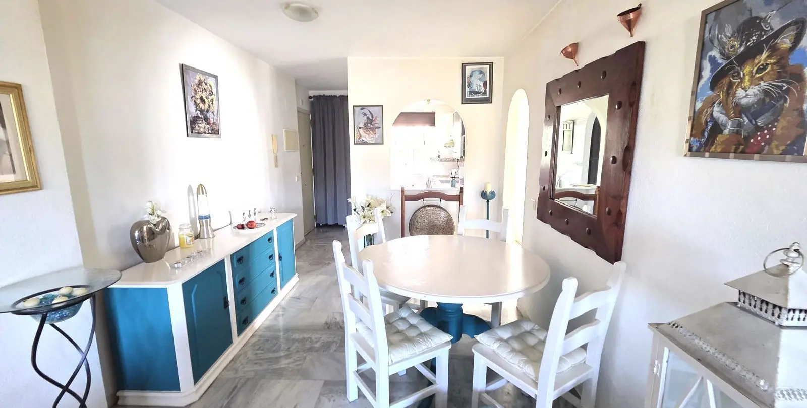Venta de apartamento en planta media en Miraflores 4