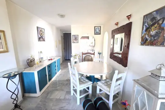 Image 4 thumb