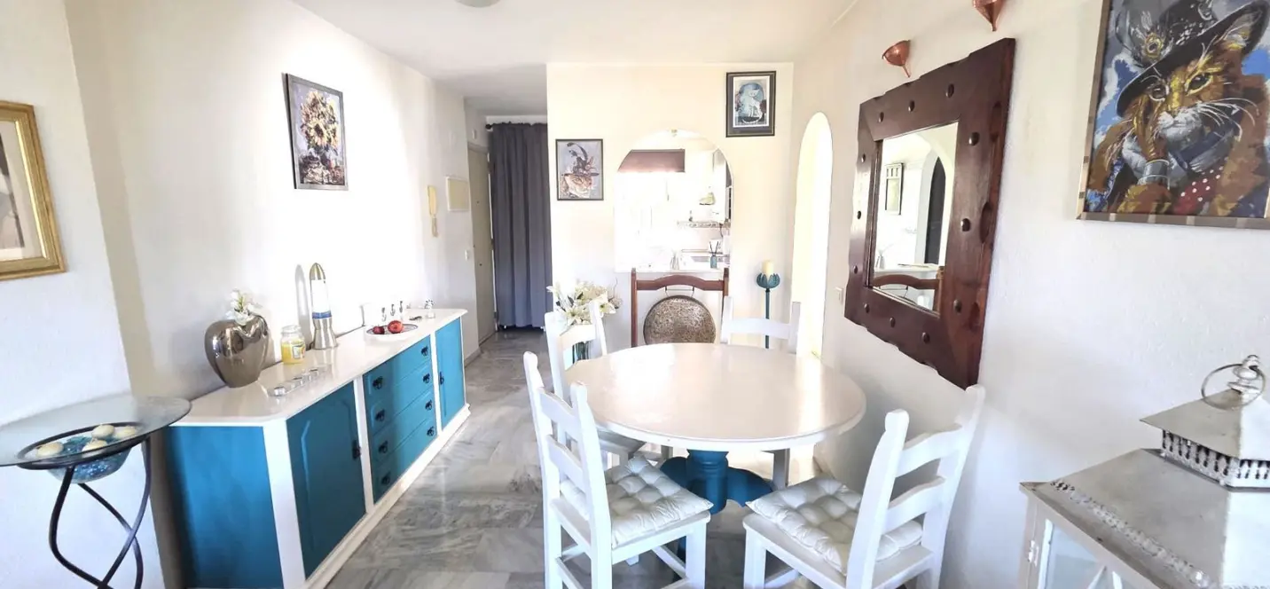 Sale of middle floor apartment in Miraflores 3