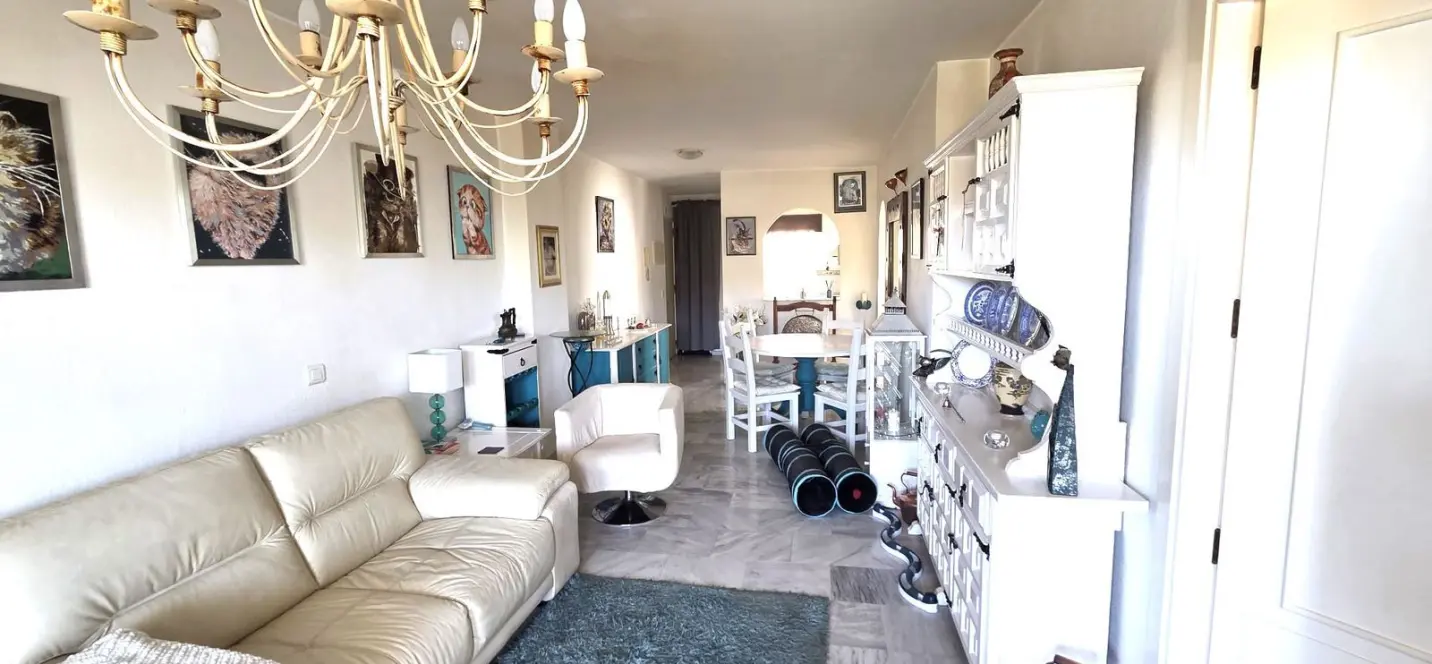 Sale of middle floor apartment in Miraflores 4