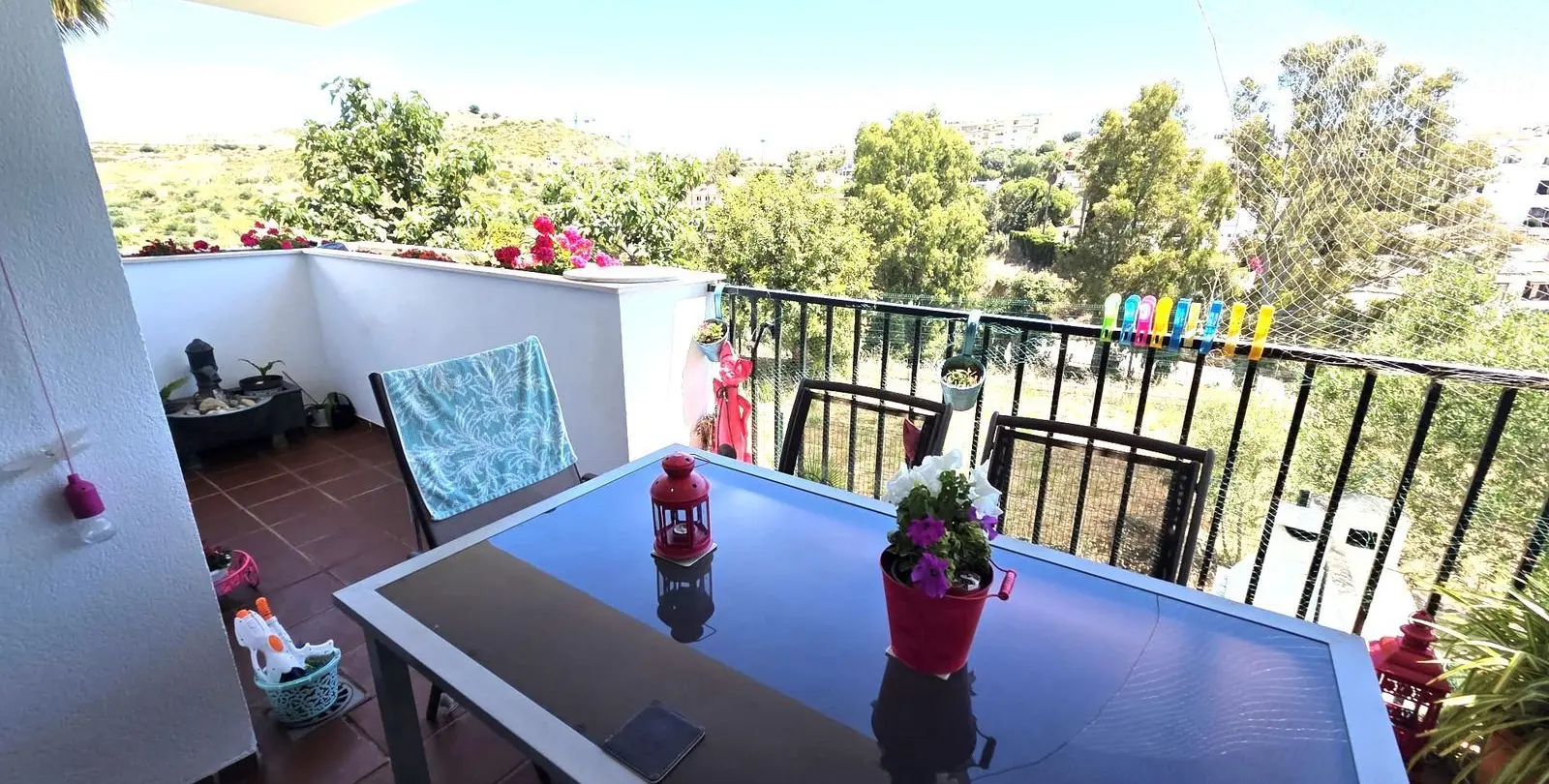 Venta de apartamento en planta media en Miraflores 6