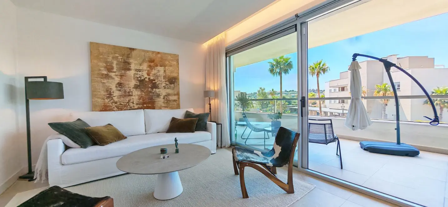 Sale of middle floor apartment in La Cala Golf 2