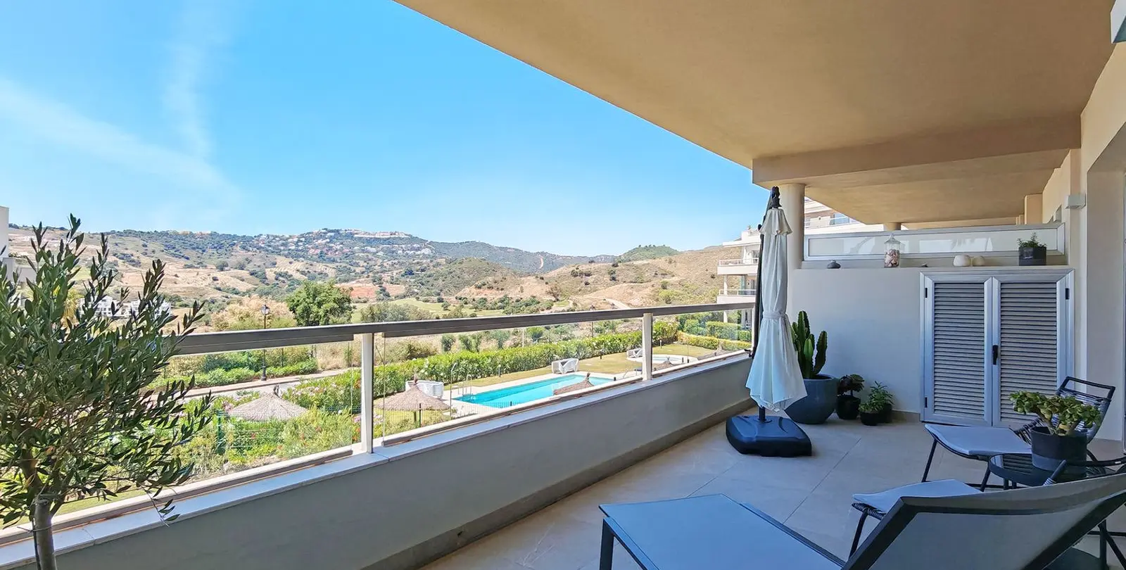 Venta de apartamento en planta media en La Cala Golf 12