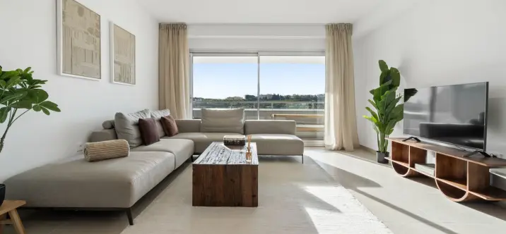 Sale of ground floor apartment in Estepona 0