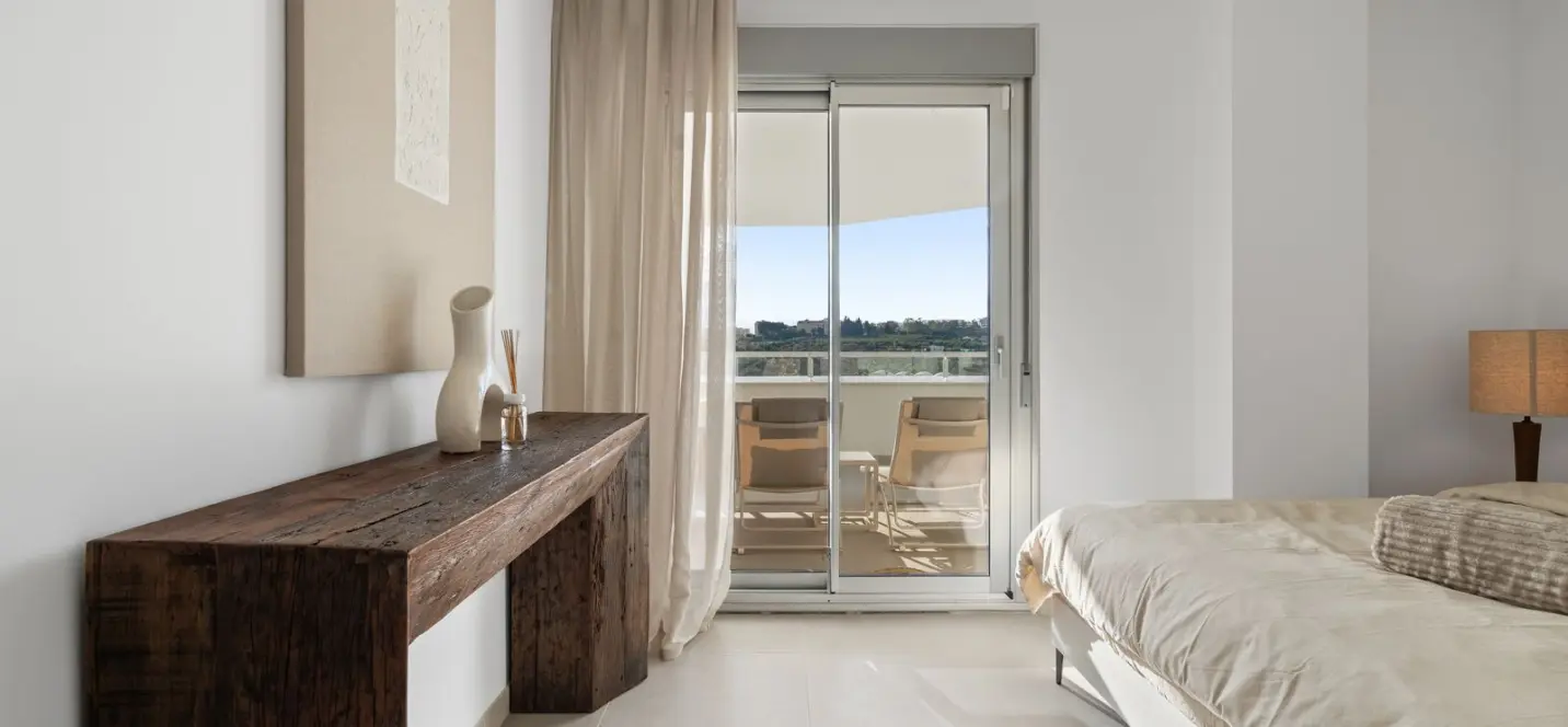 Venta de apartamento en planta baja en Estepona 1