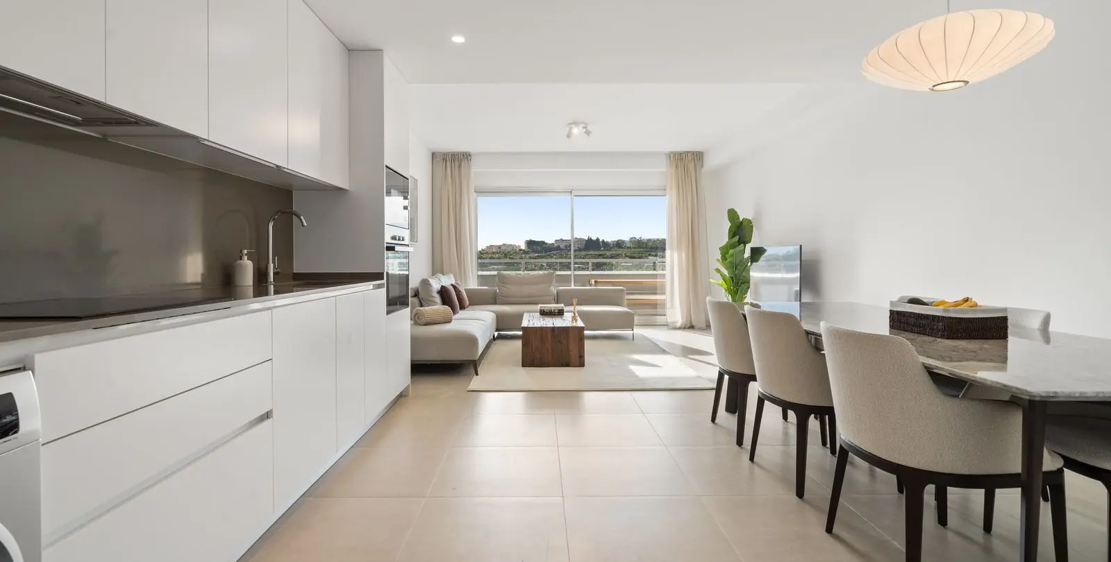 Sale of ground floor apartment in Estepona 8