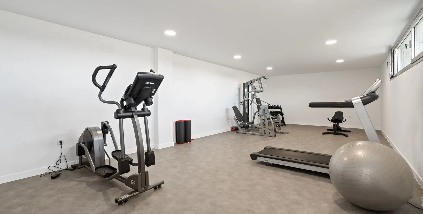 Sale of ground floor apartment in Estepona 19