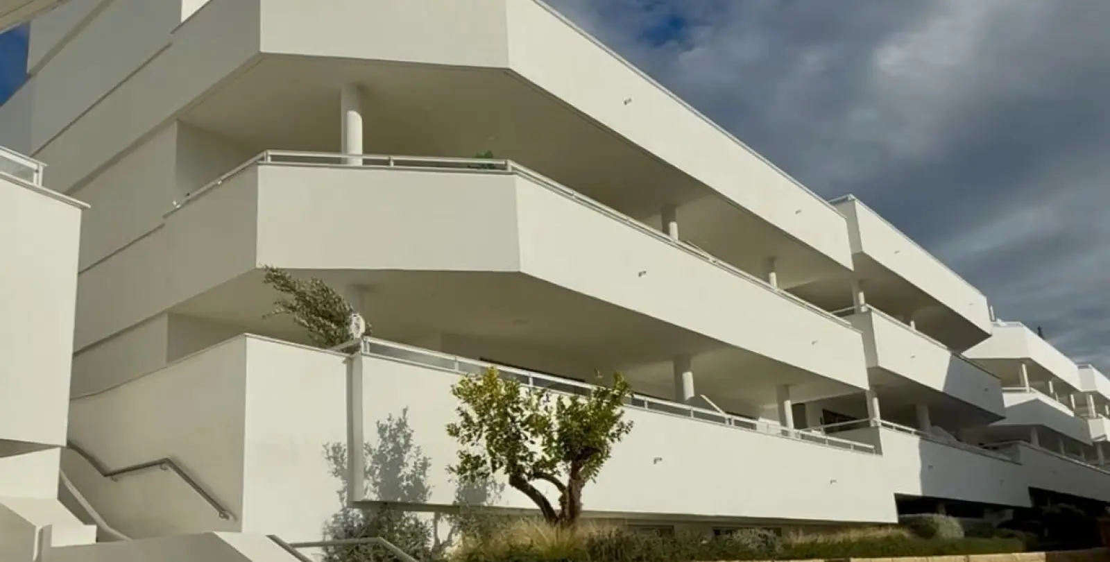 Sale of ground floor apartment in Estepona 20
