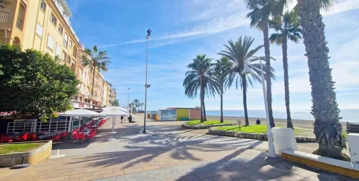 Продажа апартаментов на среднем этаже в Rincón de la Victoria 32