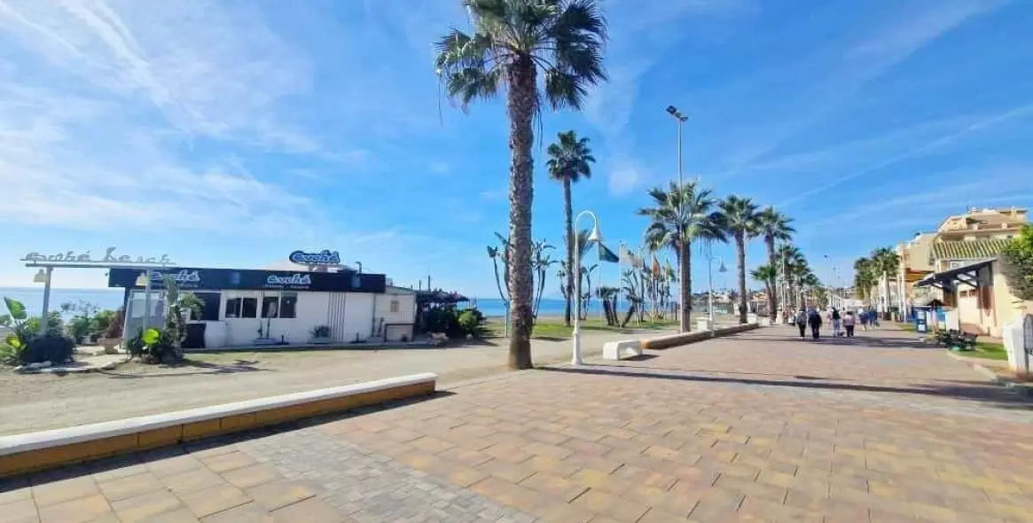 Продажа апартаментов на среднем этаже в Rincón de la Victoria 34