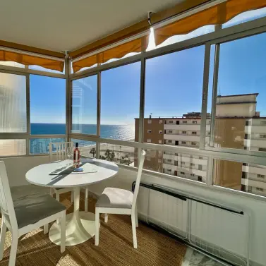 Sale of middle floor apartment in Fuengirola