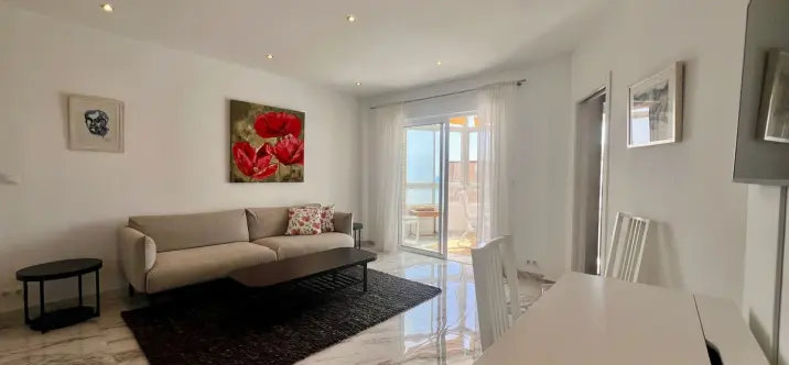 Sale of middle floor apartment in Fuengirola 3