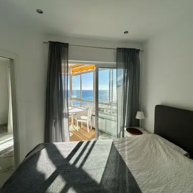 Sale of middle floor apartment in Fuengirola