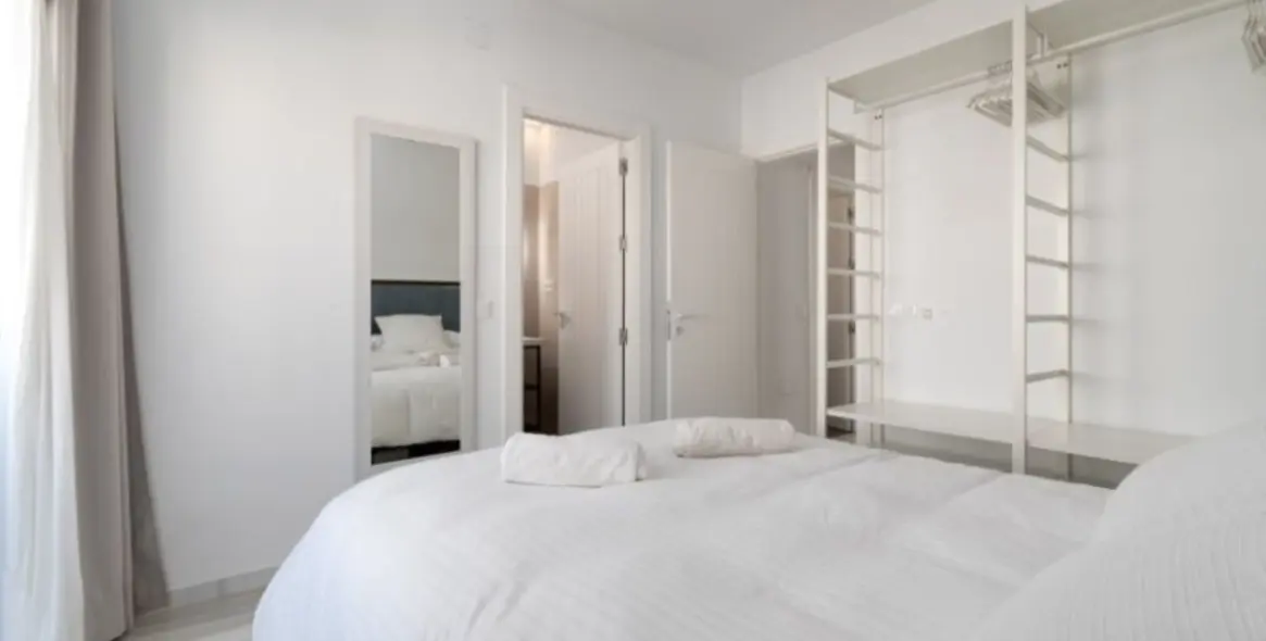 Sale of townhouse in Calahonda 9