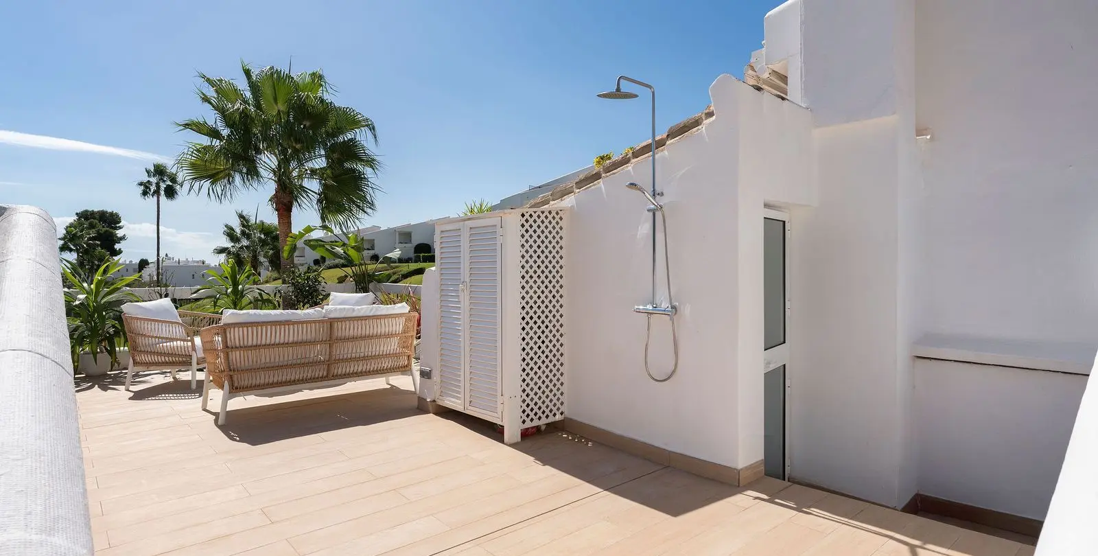 Продажа двухуровневого пентхауса в Nueva Andalucía 5