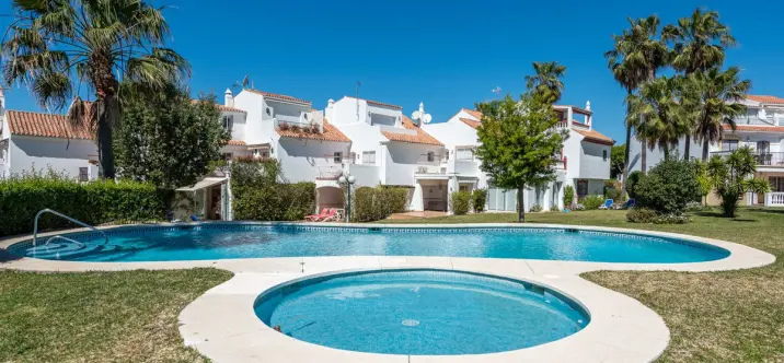 Sale of townhouse in Atalaya 0