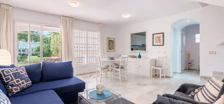 Sale of townhouse in Atalaya 2