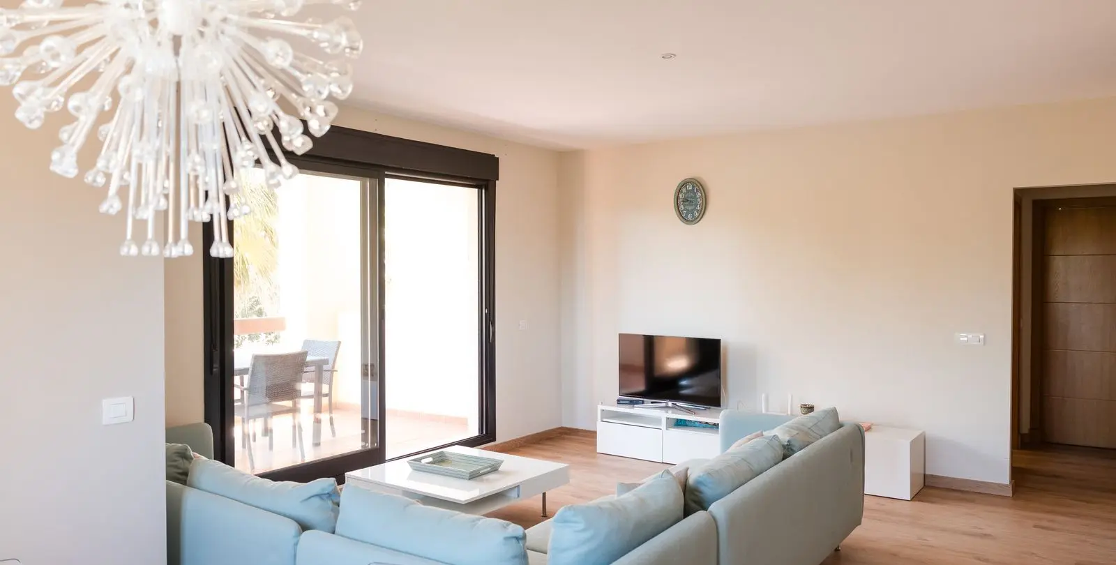 Продажа апартаментов на среднем этаже в Estepona 8