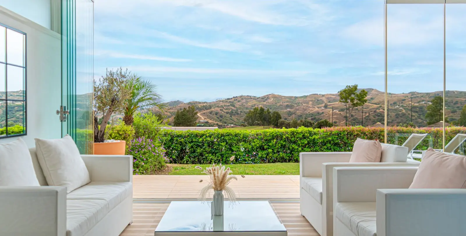 Sale of ground floor apartment in La Cala Golf 2