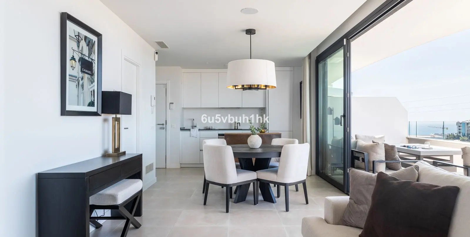 Sale of middle floor apartment in Fuengirola 4