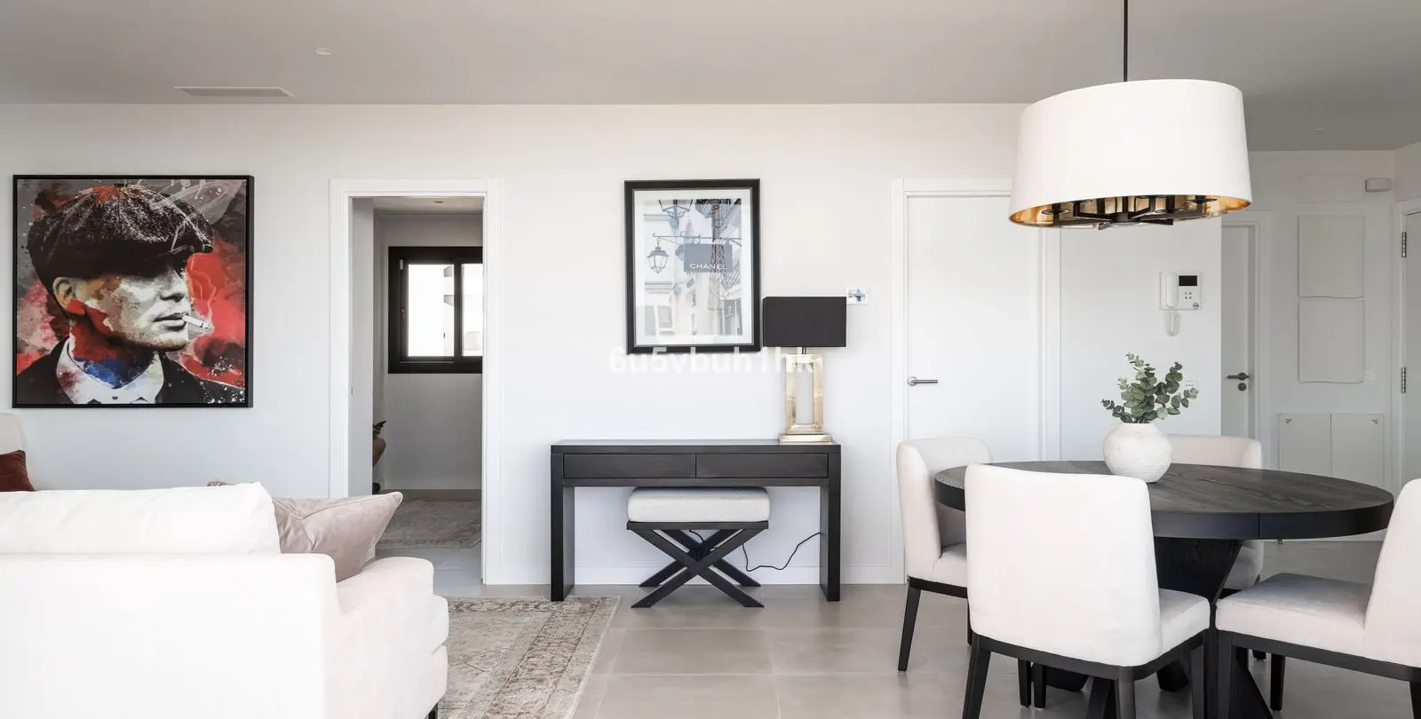 Sale of middle floor apartment in Fuengirola 8