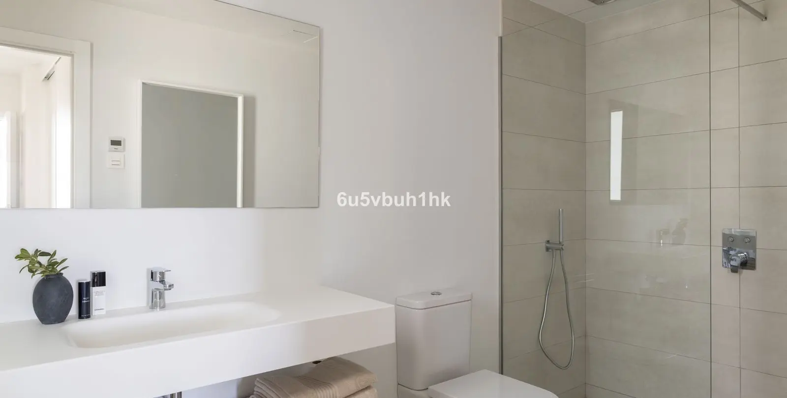 Sale of middle floor apartment in Fuengirola 17