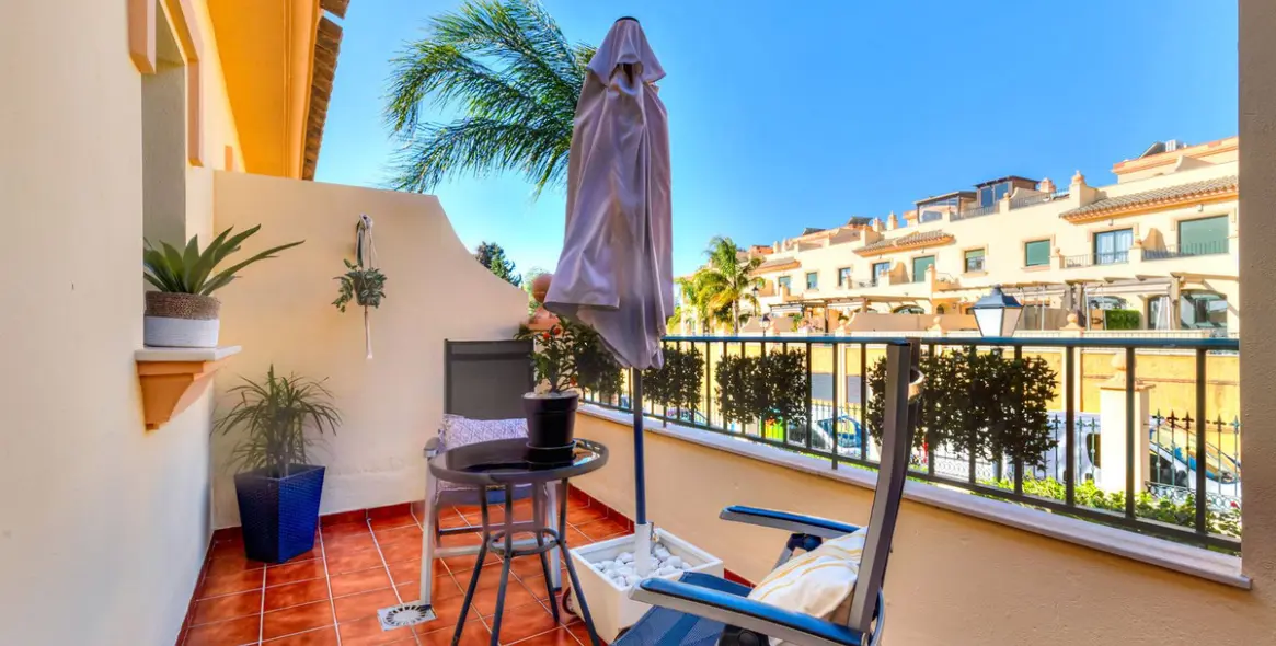 Sale of townhouse in Los Pacos 18
