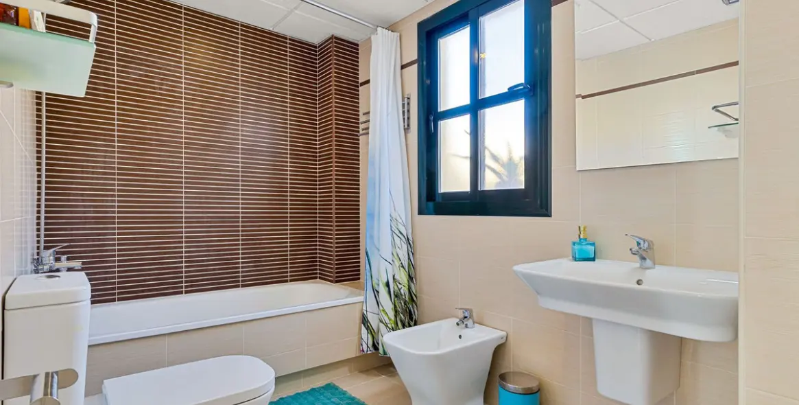 Sale of townhouse in Los Pacos 19