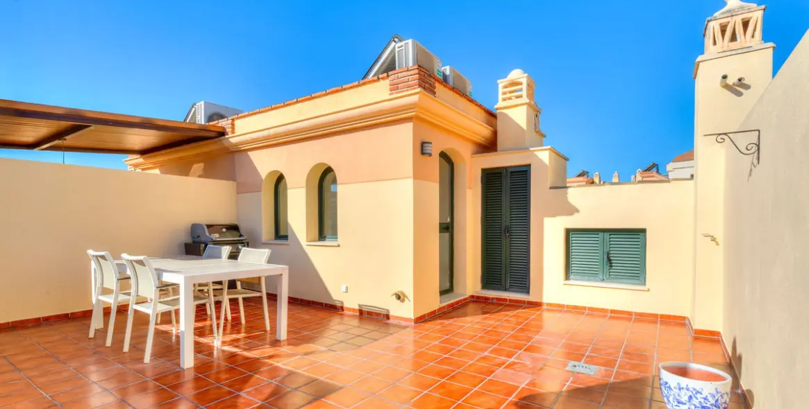 Sale of townhouse in Los Pacos 22