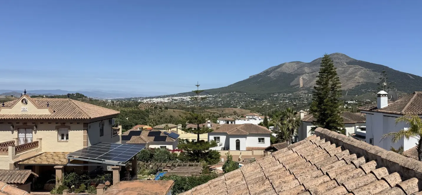 Venta de villa independiente en Coín 2