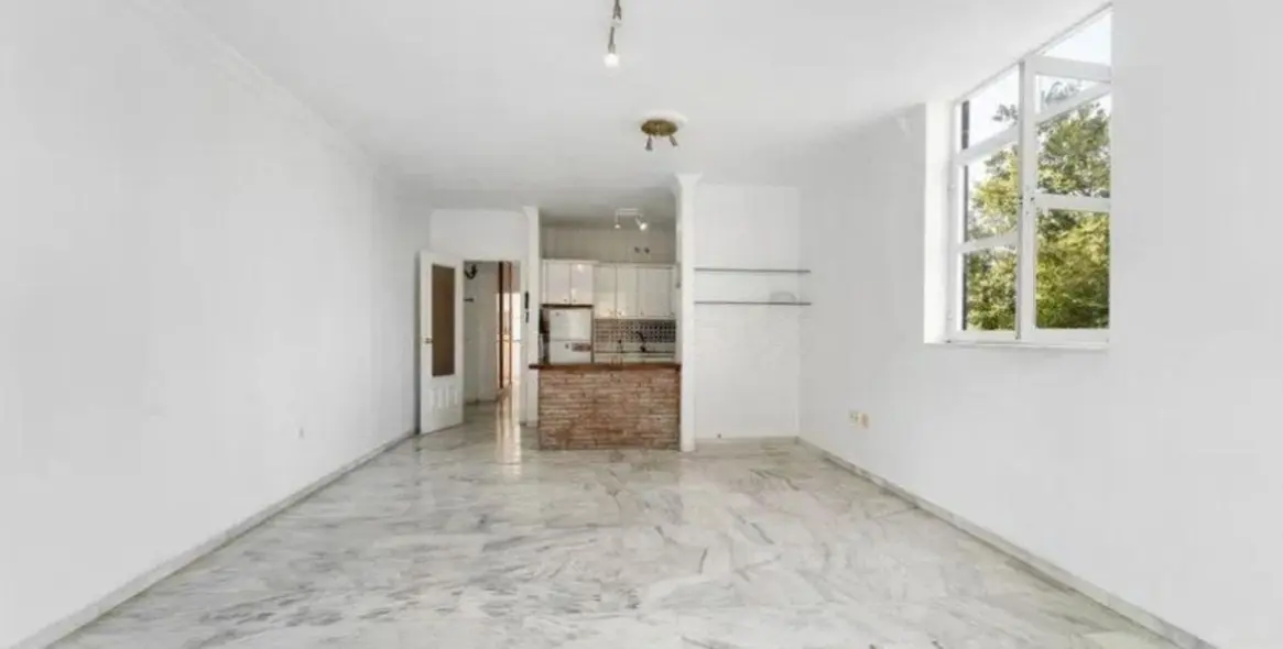 Venta de apartamento en planta media en Fuengirola 6