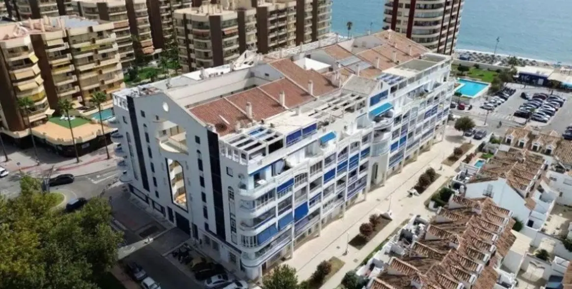 Venta de apartamento en planta media en Fuengirola 26