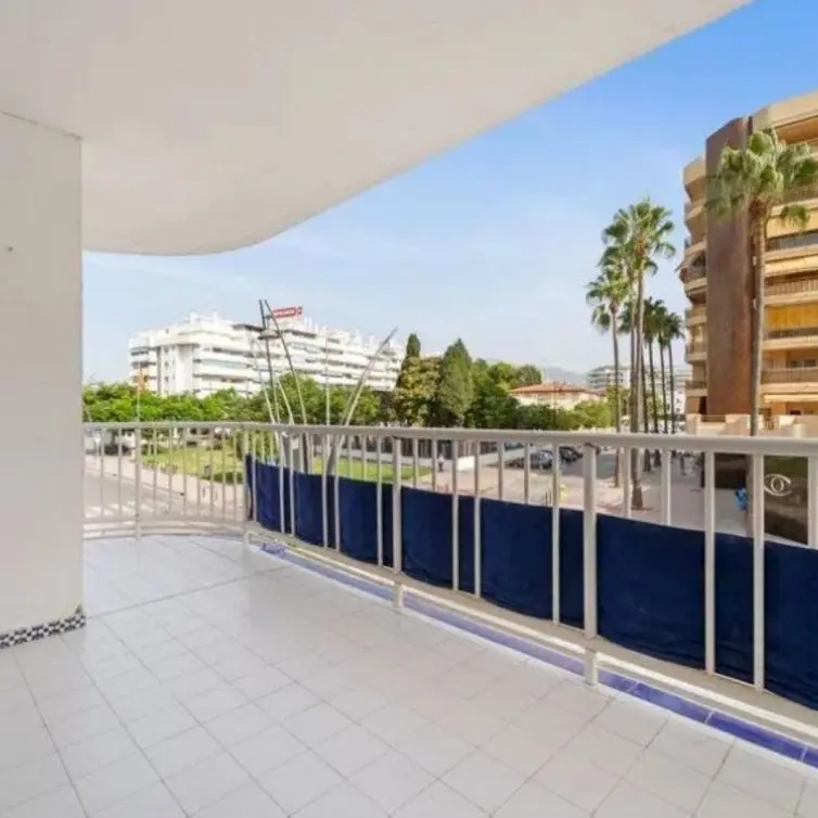 Продажа апартаментов на среднем этаже в Fuengirola